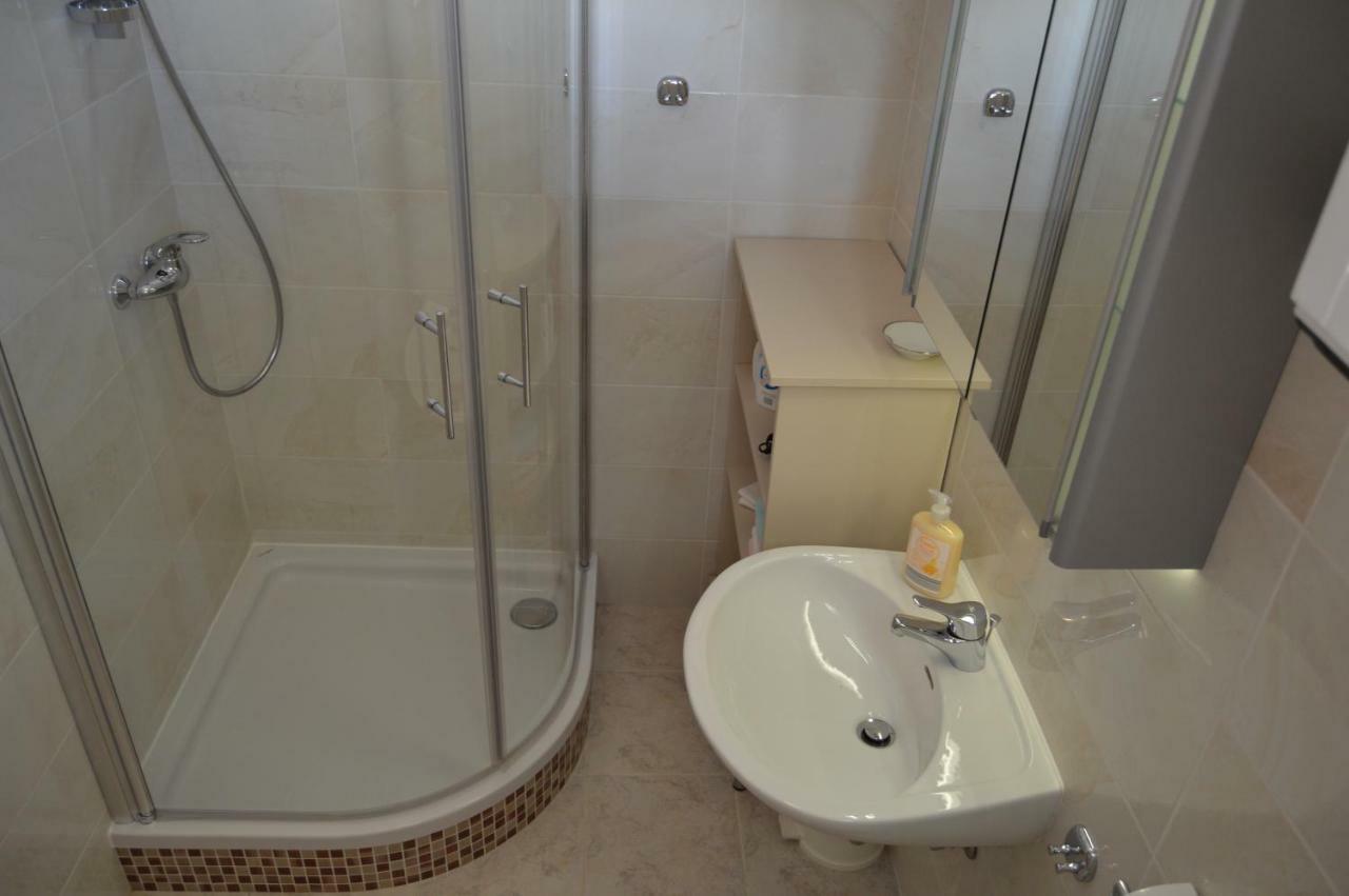 Apartmani Misic Ždrelac Zewnętrze zdjęcie